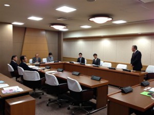 東京都日野市議会の視察の様子